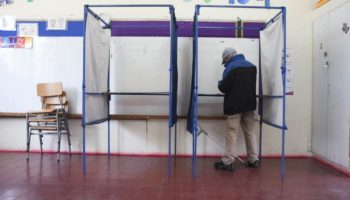 Solo 2 de cada 10 personas del padrón votó este domingo: participación fue de un 19,61%